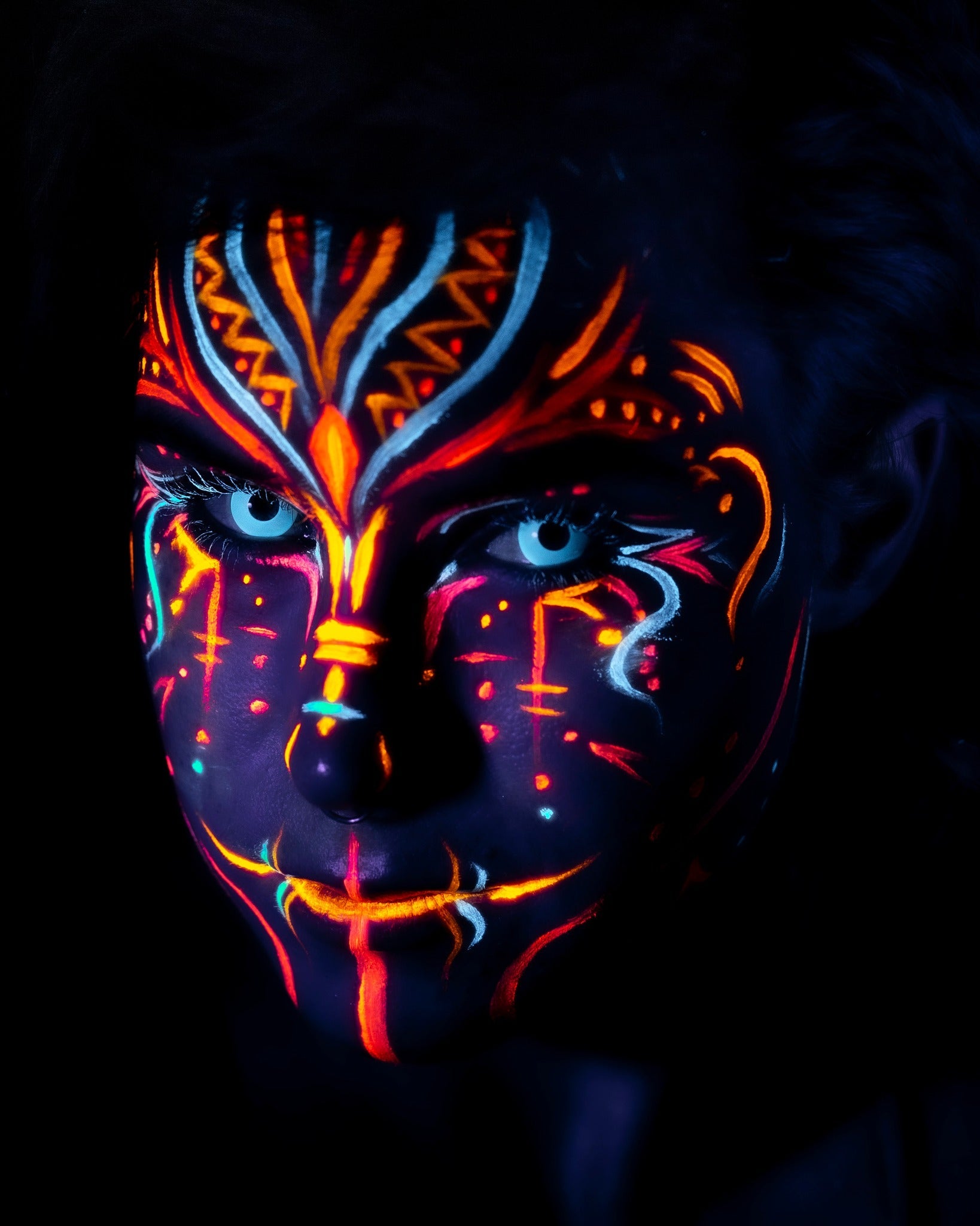 17mm UV Glow White Mini Sclera Contacts